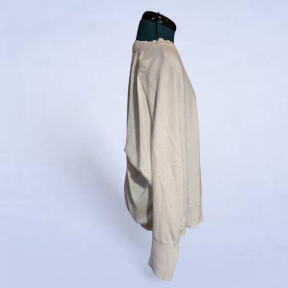 H Halston White Long Sleeve Sweater - Size Extra Large - Picture 2 of 8